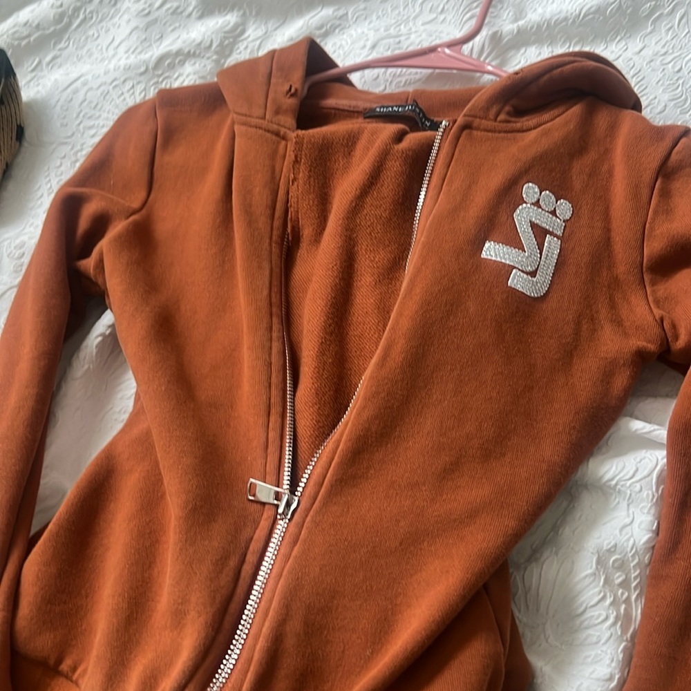 Shane Justin set